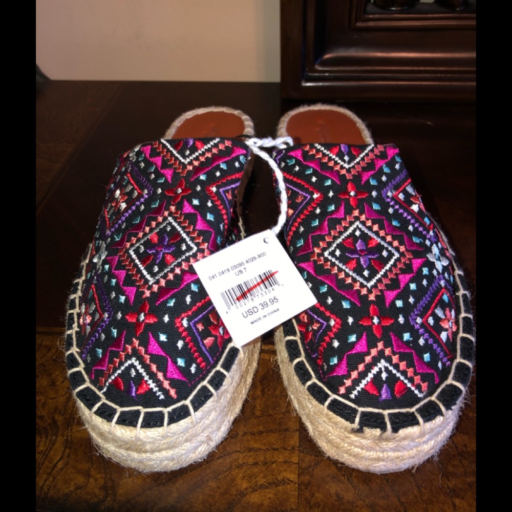 Woman shoes